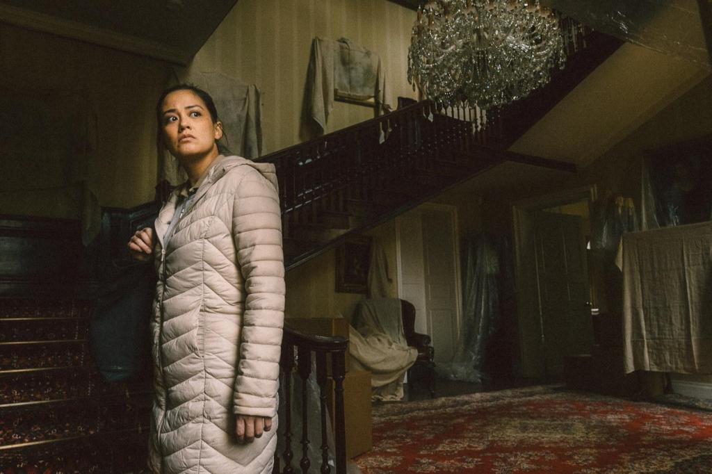 2024 Netflix 懸疑電影推薦-邪厄恩典-Raging Grace-英國